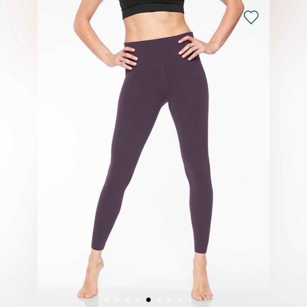 Athleta Salutation Stash Pocket II 7/8 Tight Plum Large